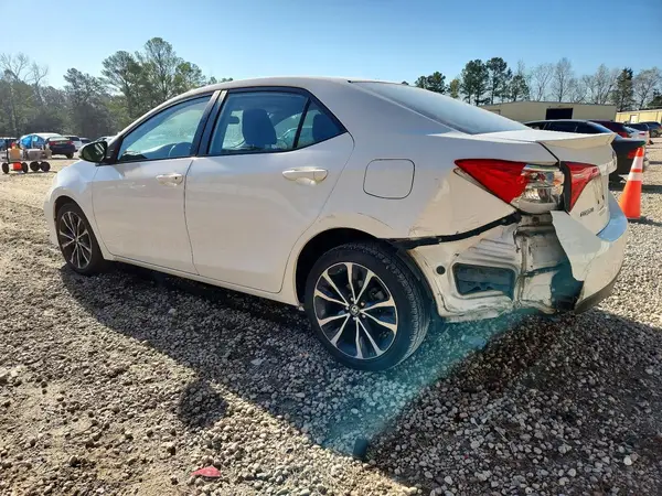 2T1BURHE6JC067839 2018 TOYOTA COROLLA - Image 2
