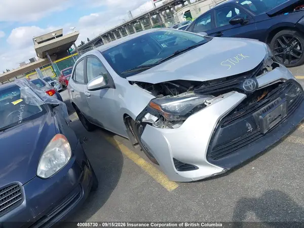 2T1BURHE6JC069588 2018 TOYOTA COROLLA - Image 1