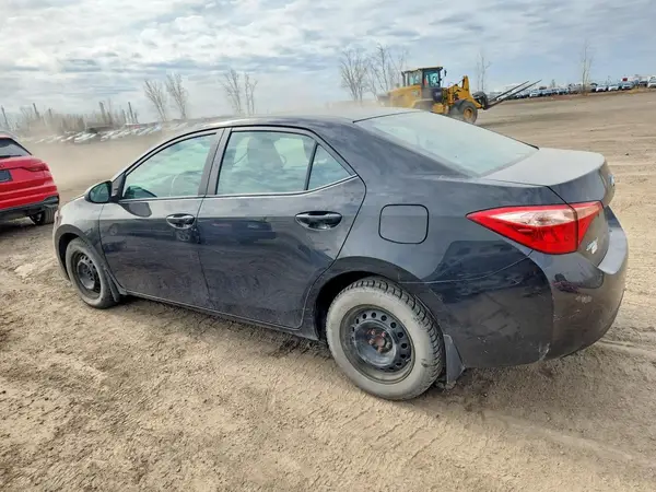 2T1BURHE6JC077190 2018 TOYOTA COROLLA - Image 2