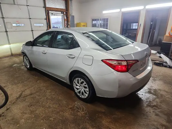 2T1BURHE6JC078713 2018 TOYOTA COROLLA - Image 2