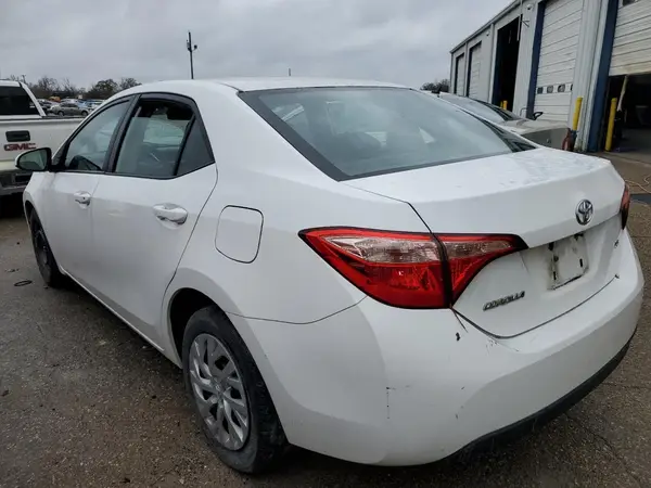 2T1BURHE6JC080316 2018 TOYOTA COROLLA - Image 2
