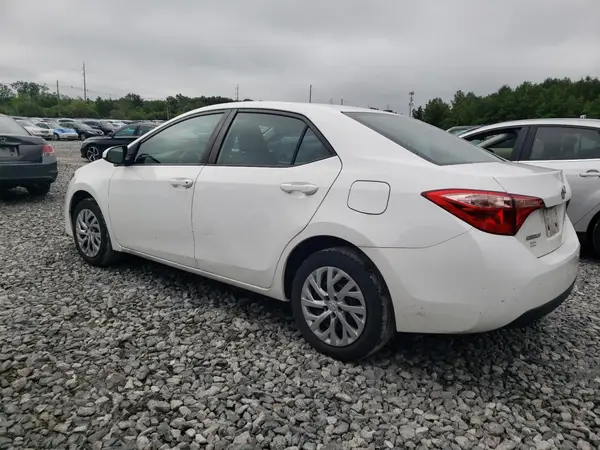 2T1BURHE6JC081871 2018 TOYOTA COROLLA - Image 2