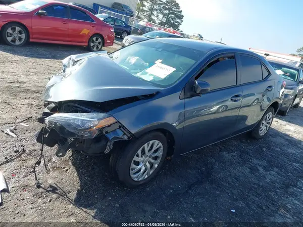2T1BURHE6JC082065 2018 TOYOTA COROLLA - Image 2