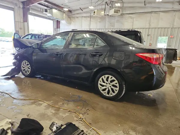 2T1BURHE6JC082812 2018 TOYOTA COROLLA - Image 2