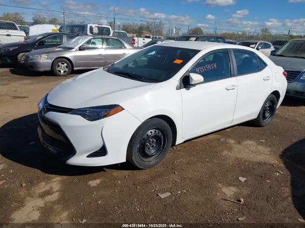 2T1BURHE6JC086097 2018 TOYOTA COROLLA - Image 2
