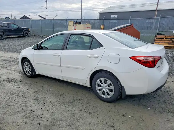 2T1BURHE6JC087332 2018 TOYOTA COROLLA - Image 2