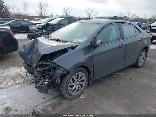 2T1BURHE6JC090280 2018 TOYOTA COROLLA - Image 2