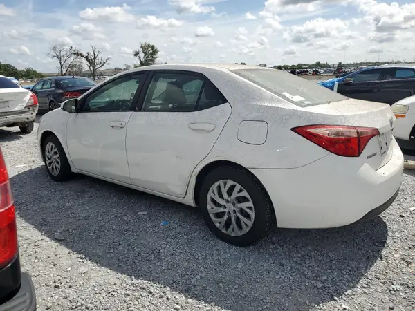 2T1BURHE6JC091414 2018 TOYOTA COROLLA - Image 2