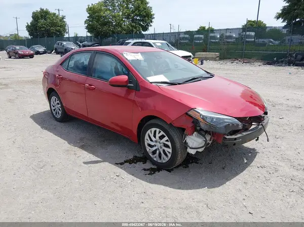2T1BURHE6JC095804 2018 TOYOTA COROLLA - Image 1