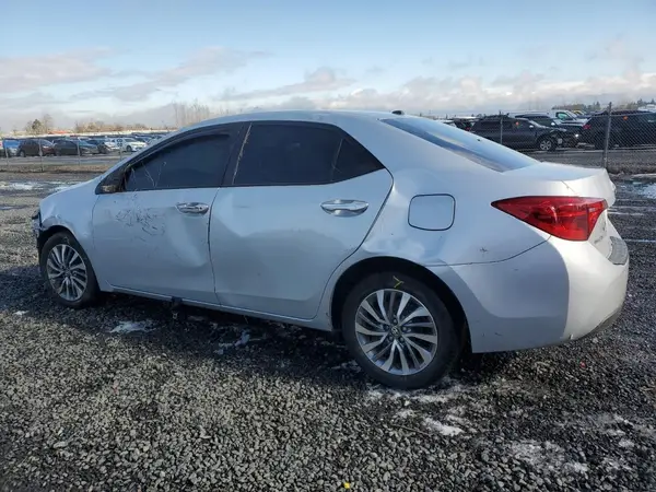 2T1BURHE6JC097553 2018 TOYOTA COROLLA - Image 2