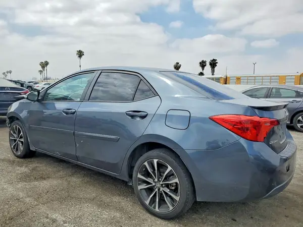 2T1BURHE6JC098962 2018 TOYOTA COROLLA - Image 2