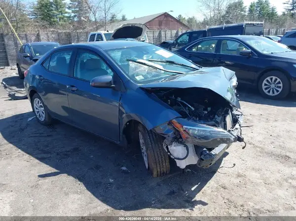 2T1BURHE6JC099397 2018 TOYOTA COROLLA - Image 1