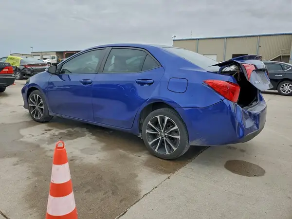2T1BURHE6JC100497 2018 TOYOTA COROLLA - Image 2