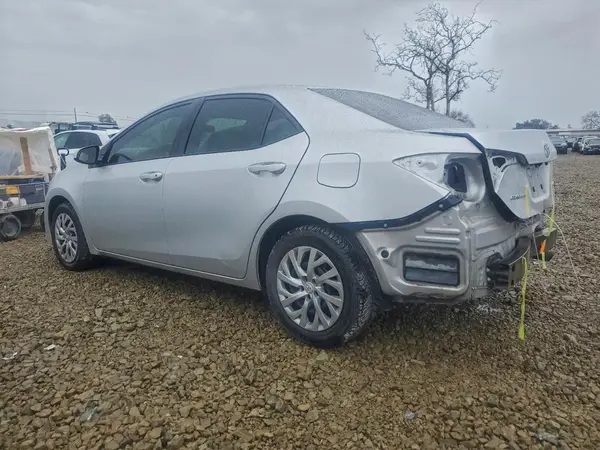 2T1BURHE6JC101228 2018 TOYOTA COROLLA - Image 2