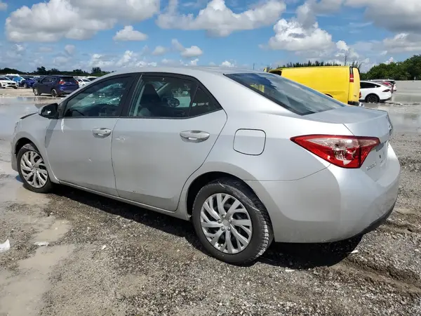 2T1BURHE6JC102041 2018 TOYOTA COROLLA - Image 2