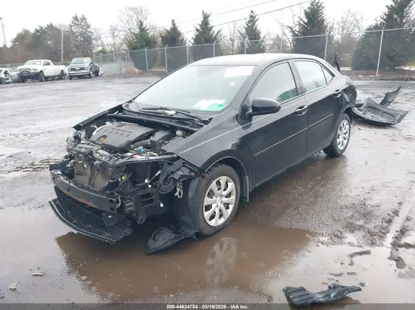 2T1BURHE6JC102590 2018 TOYOTA COROLLA - Image 2