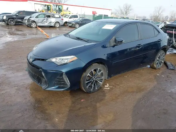 2T1BURHE6JC103657 2018 TOYOTA COROLLA - Image 2