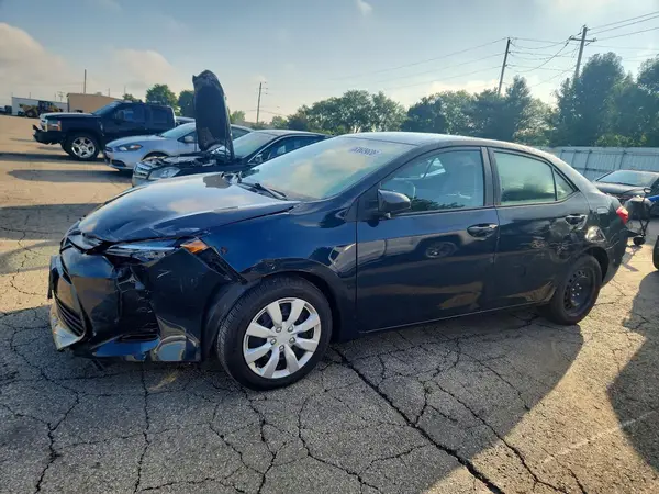 2T1BURHE6JC103903 2018 TOYOTA COROLLA - Image 1