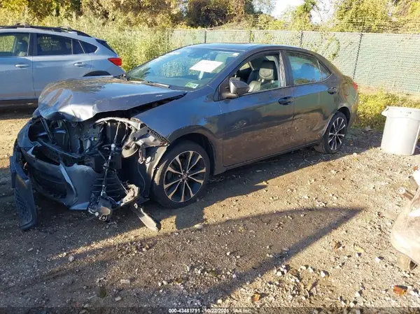 2T1BURHE6JC104128 2018 TOYOTA COROLLA - Image 2