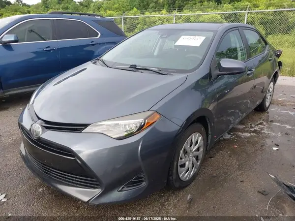 2T1BURHE6JC109782 2018 TOYOTA COROLLA - Image 2