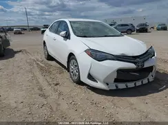 2T1BURHE6JC111306 2018 TOYOTA COROLLA