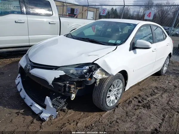 2T1BURHE6JC113573 2018 TOYOTA COROLLA - Image 2