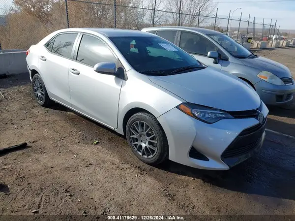 2T1BURHE6JC116439 2018 TOYOTA COROLLA - Image 1