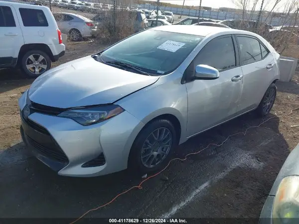 2T1BURHE6JC116439 2018 TOYOTA COROLLA - Image 2