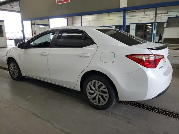 2T1BURHE6JC117686 2018 TOYOTA COROLLA - Image 2