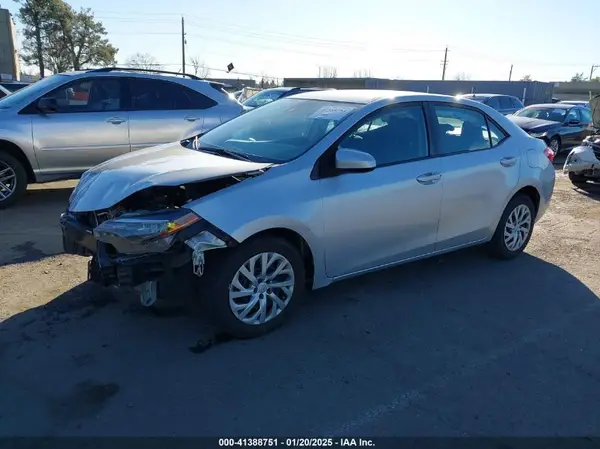 2T1BURHE6JC121690 2018 TOYOTA COROLLA - Image 2