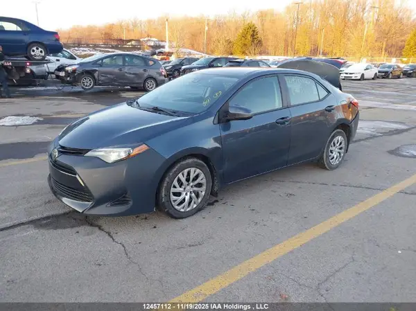 2T1BURHE6JC121818 2018 TOYOTA COROLLA - Image 2