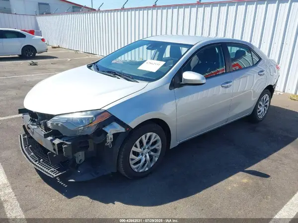 2T1BURHE6JC122502 2018 TOYOTA COROLLA - Image 2