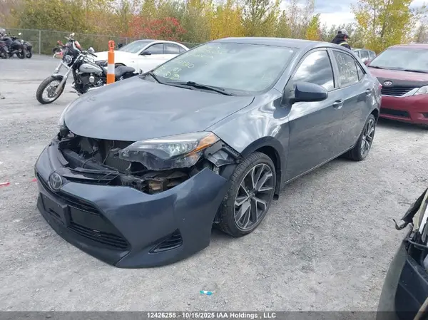 2T1BURHE6JC123360 2018 TOYOTA COROLLA - Image 2