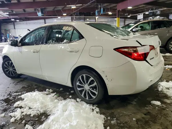 2T1BURHE6JC968113 2018 TOYOTA COROLLA - Image 2