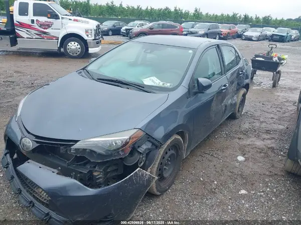2T1BURHE6JC969844 2018 TOYOTA COROLLA - Image 2