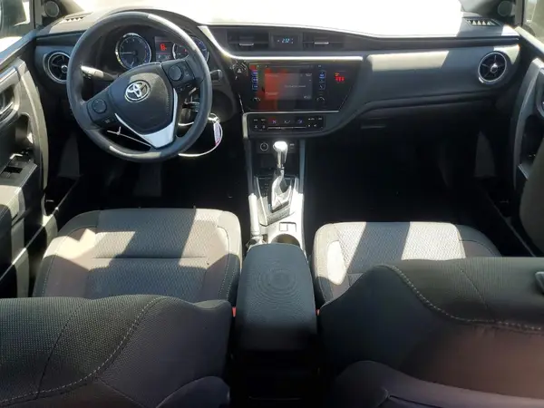 2T1BURHE6JC975899 2018 TOYOTA COROLLA - Image 8