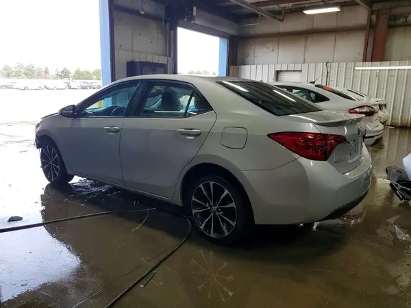 2T1BURHE6JC976714 2018 TOYOTA COROLLA - Image 2