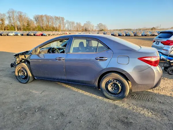 2T1BURHE6JC978379 2018 TOYOTA COROLLA - Image 2
