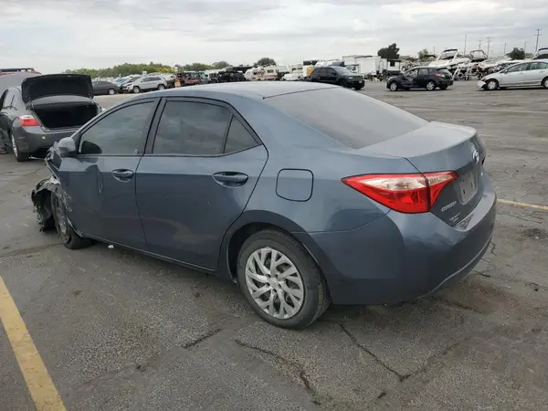 2T1BURHE6JC978513 2018 TOYOTA COROLLA - Image 2