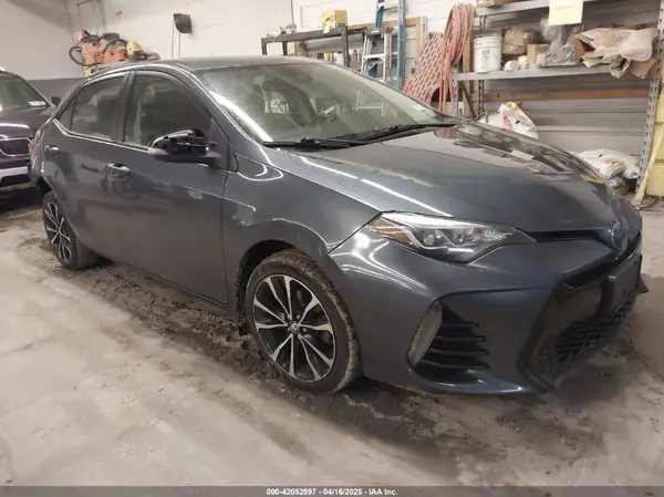 2T1BURHE6JC982450 2018 TOYOTA COROLLA - Image 1