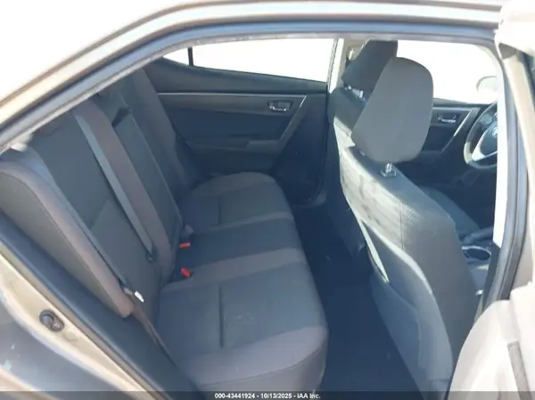 2T1BURHE6JC982562 2018 TOYOTA COROLLA - Image 8