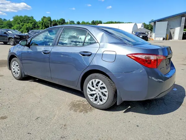 2T1BURHE6JC982979 2018 TOYOTA COROLLA - Image 2