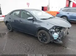 2T1BURHE6JC985753 2018 TOYOTA COROLLA