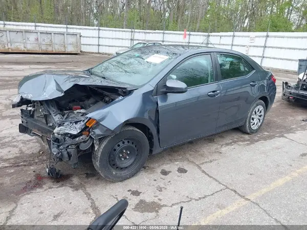 2T1BURHE6JC986644 2018 TOYOTA COROLLA - Image 2