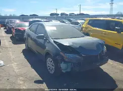 2T1BURHE6JC990208 2018 TOYOTA COROLLA