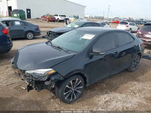 2T1BURHE6JC990242 2018 TOYOTA COROLLA - Image 2