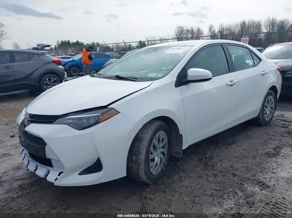 2T1BURHE6KC126096 2019 TOYOTA COROLLA - Image 2