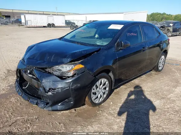 2T1BURHE6KC150009 2019 TOYOTA COROLLA - Image 2