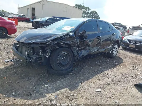 2T1BURHE6KC156733 2019 TOYOTA COROLLA - Image 2