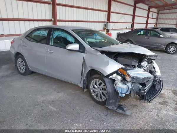 2T1BURHE6KC157476 2019 TOYOTA COROLLA - Image 1